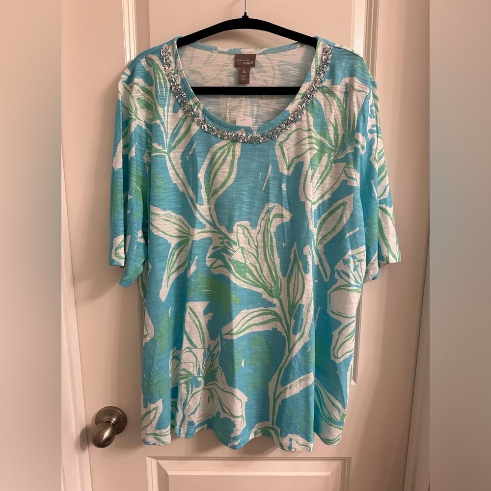 Chico’s Draft Floral Beaded Elbow Sleeve Tee Size 4 Scoop Neck Pullover Blue